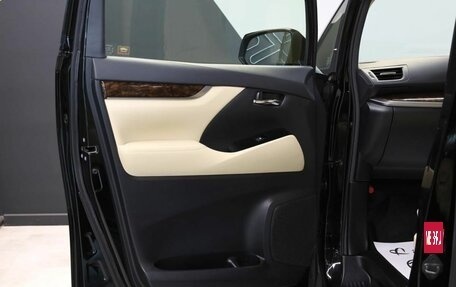 Toyota Vellfire II, 2019 год, 4 000 000 рублей, 22 фотография