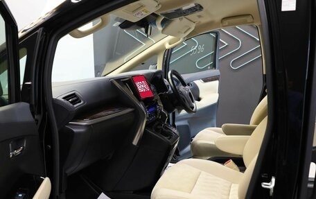 Toyota Vellfire II, 2019 год, 4 000 000 рублей, 14 фотография