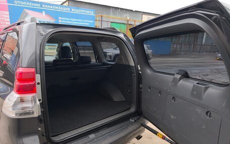 Toyota Land Cruiser Prado 150 рестайлинг 2, 2010 год, 2 518 000 рублей, 11 фотография