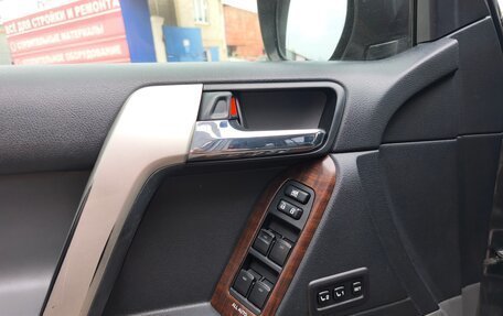 Toyota Land Cruiser Prado 150 рестайлинг 2, 2010 год, 2 518 000 рублей, 16 фотография