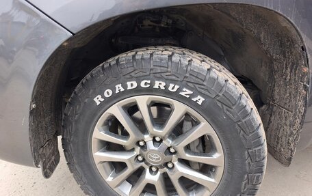 Toyota Land Cruiser Prado 150 рестайлинг 2, 2010 год, 2 518 000 рублей, 20 фотография