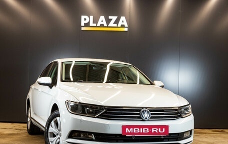 Volkswagen Passat B8 рестайлинг, 2016 год, 1 699 000 рублей, 2 фотография