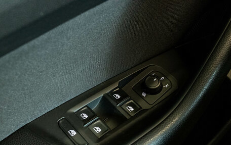 Volkswagen Passat B8 рестайлинг, 2016 год, 1 699 000 рублей, 13 фотография