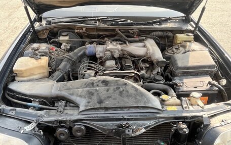 Toyota Crown Majesta, 1993 год, 13 фотография