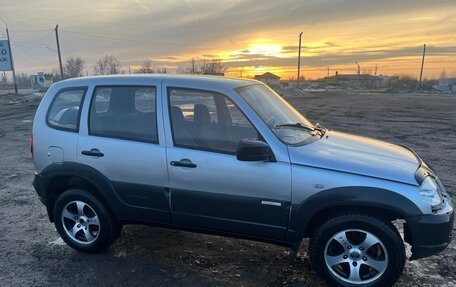 Chevrolet Niva I рестайлинг, 2012 год, 265 500 рублей, 3 фотография