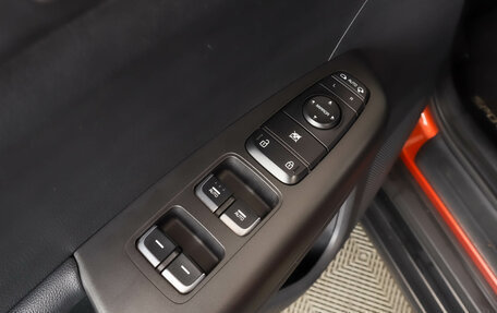 KIA Sportage IV рестайлинг, 2019 год, 2 159 000 рублей, 25 фотография