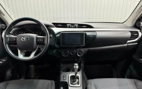 Toyota Hilux VIII, 2015 год, 3 200 000 рублей, 8 фотография