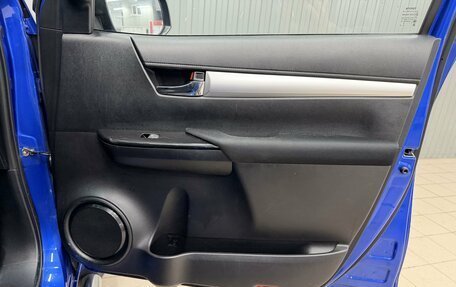 Toyota Hilux VIII, 2015 год, 3 200 000 рублей, 15 фотография