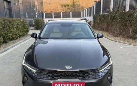 KIA K5, 2022 год, 2 300 000 рублей, 1 фотография