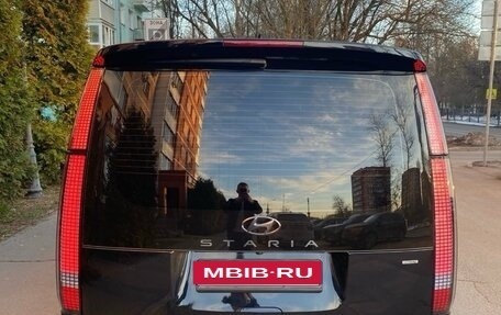 Hyundai Staria, 2023 год, 7 200 000 рублей, 2 фотография