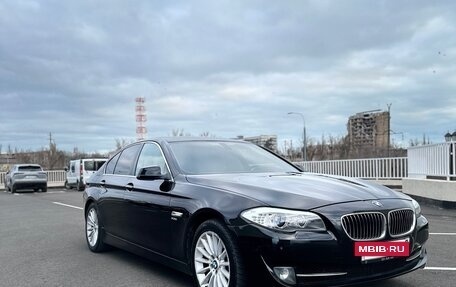 BMW 5 серия, 2010 год, 2 000 000 рублей, 2 фотография