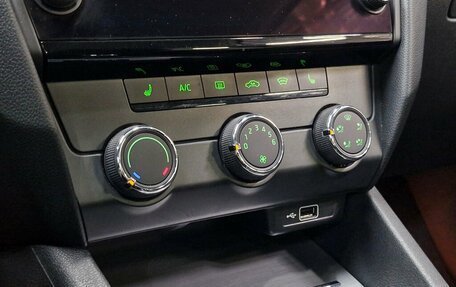 Skoda Octavia, 2020 год, 1 990 000 рублей, 4 фотография