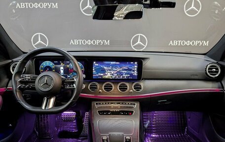 Mercedes-Benz E-Класс, 2022 год, 5 600 000 рублей, 14 фотография