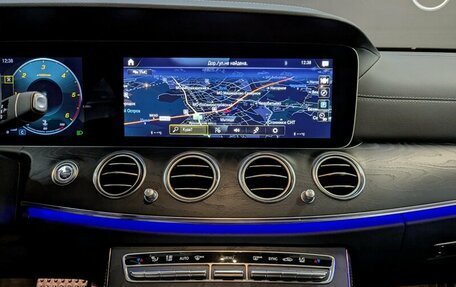 Mercedes-Benz E-Класс, 2022 год, 5 600 000 рублей, 15 фотография