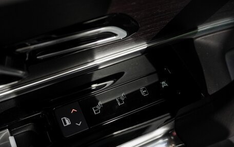 Land Rover Range Rover IV рестайлинг, 2022 год, 19 900 000 рублей, 27 фотография