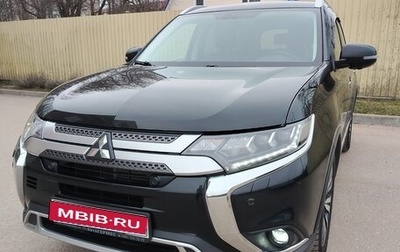 Mitsubishi Outlander III рестайлинг 3, 2021 год, 2 750 000 рублей, 1 фотография