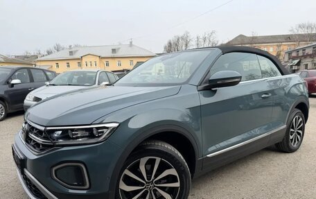 Volkswagen T-Roc I, 2022 год, 2 742 000 рублей, 1 фотография