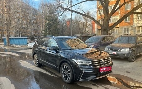 Volkswagen Tiguan II, 2023 год, 4 200 000 рублей, 1 фотография