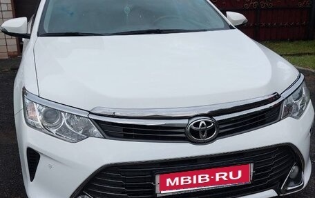 Toyota Camry, 2015 год, 2 240 000 рублей, 1 фотография