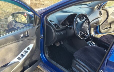 Hyundai Solaris II рестайлинг, 2012 год, 860 000 рублей, 5 фотография