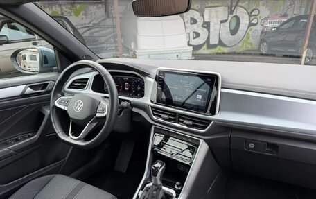 Volkswagen T-Roc I, 2022 год, 2 742 000 рублей, 20 фотография