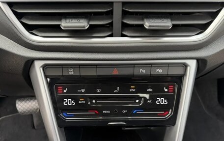 Volkswagen T-Roc I, 2022 год, 2 742 000 рублей, 24 фотография