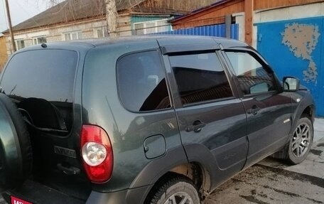 Chevrolet Niva I рестайлинг, 2017 год, 815 000 рублей, 5 фотография