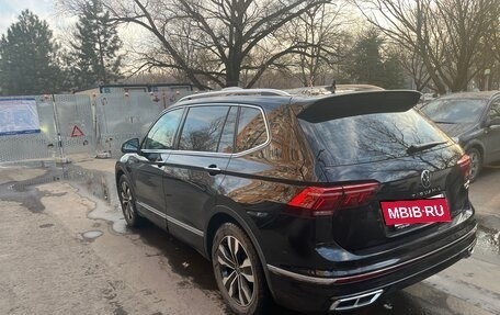 Volkswagen Tiguan II, 2023 год, 4 200 000 рублей, 5 фотография