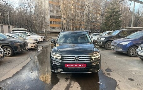 Volkswagen Tiguan II, 2023 год, 4 200 000 рублей, 2 фотография