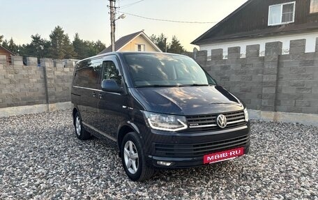 Volkswagen Caravelle T6 рестайлинг, 2016 год, 2 990 000 рублей, 2 фотография