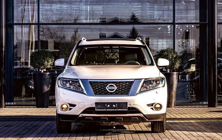 Nissan Pathfinder, 2016 год, 1 595 000 рублей, 2 фотография