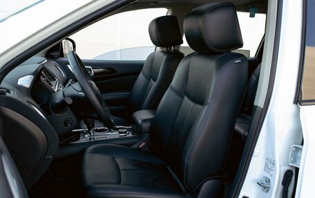 Nissan Pathfinder, 2016 год, 1 595 000 рублей, 11 фотография