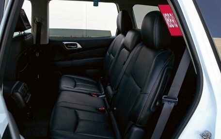 Nissan Pathfinder, 2016 год, 1 595 000 рублей, 19 фотография