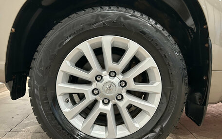 Toyota Land Cruiser Prado 150 рестайлинг 2, 2015 год, 3 999 000 рублей, 11 фотография