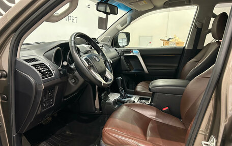 Toyota Land Cruiser Prado 150 рестайлинг 2, 2015 год, 3 999 000 рублей, 14 фотография