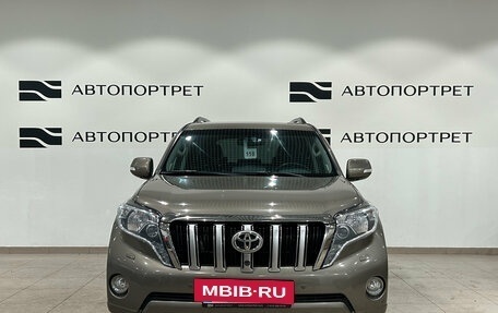 Toyota Land Cruiser Prado 150 рестайлинг 2, 2015 год, 3 999 000 рублей, 10 фотография