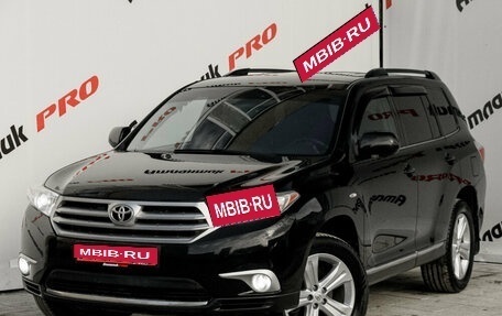 Toyota Highlander III, 2012 год, 2 150 000 рублей, 1 фотография
