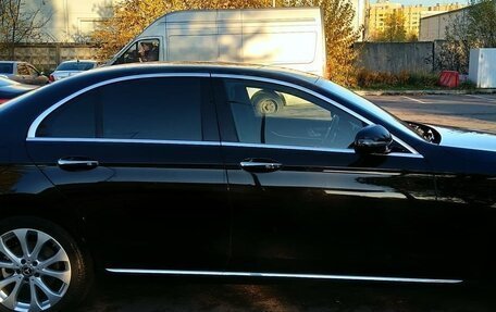 Mercedes-Benz E-Класс, 2019 год, 3 950 000 рублей, 7 фотография