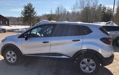 Renault Kaptur I рестайлинг, 2018 год, 1 550 000 рублей, 2 фотография