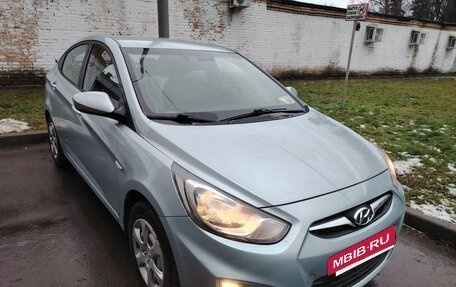 Hyundai Solaris II рестайлинг, 2012 год, 970 000 рублей, 2 фотография