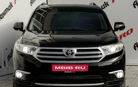Toyota Highlander III, 2012 год, 2 150 000 рублей, 2 фотография