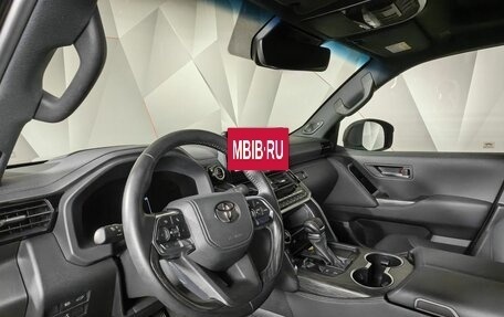 Toyota Land Cruiser, 2025 год, 14 000 000 рублей, 19 фотография