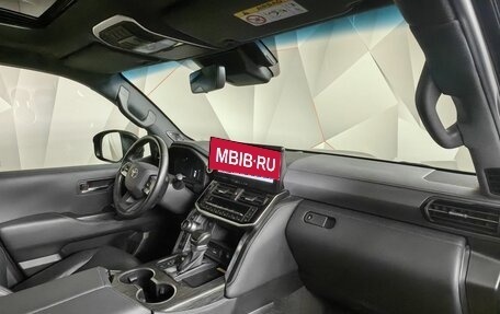 Toyota Land Cruiser, 2025 год, 14 000 000 рублей, 13 фотография