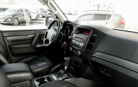 Mitsubishi Pajero IV, 2014 год, 2 680 000 рублей, 11 фотография