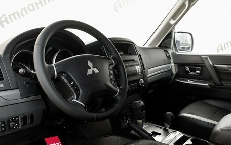 Mitsubishi Pajero IV, 2014 год, 2 680 000 рублей, 8 фотография