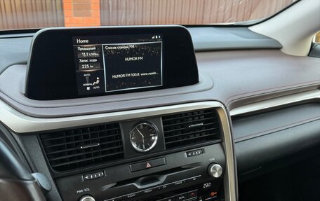 Lexus RX IV рестайлинг, 2019 год, 4 900 000 рублей, 9 фотография