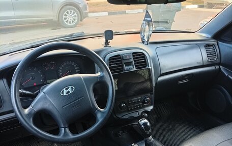 Hyundai Sonata IV рестайлинг, 2005 год, 400 000 рублей, 6 фотография