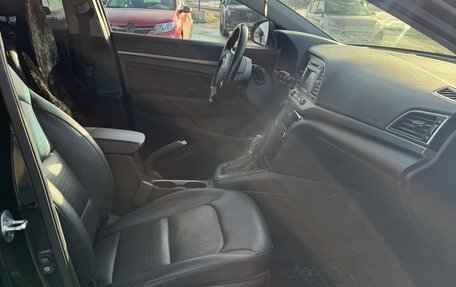 Hyundai Elantra VI рестайлинг, 2016 год, 1 900 000 рублей, 10 фотография