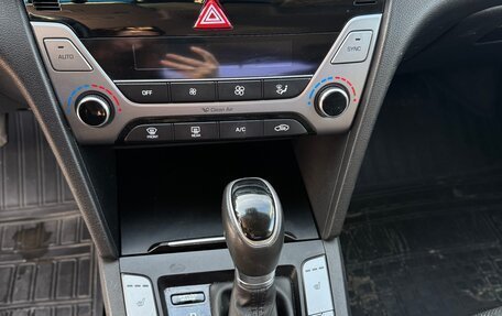 Hyundai Elantra VI рестайлинг, 2016 год, 1 900 000 рублей, 23 фотография