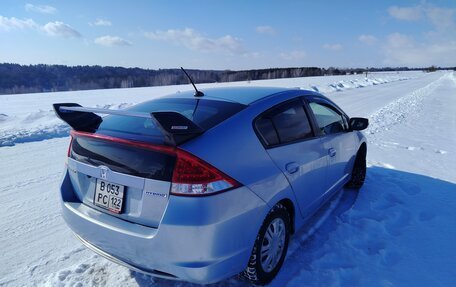 Honda Insight II рестайлинг, 2010 год, 950 000 рублей, 10 фотография